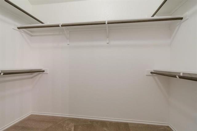 Building Photo - 2109 Pine Knoll Way