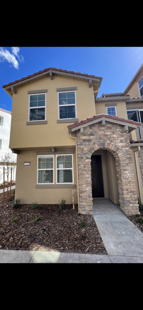 Building Photo - Provence Townhome - Natomas