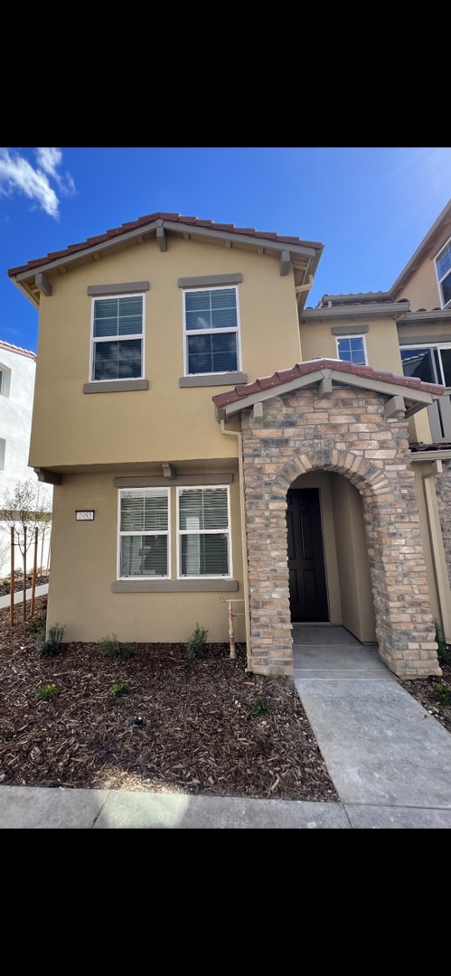 Primary Photo - Provence Townhomes - Natomas