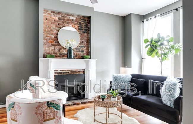 Building Photo - 228 N 32nd St