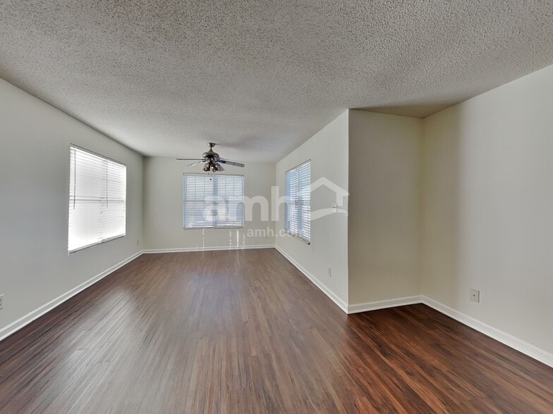 Building Photo - 539 Rockbridge Dr