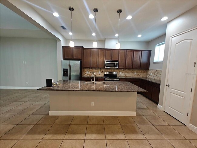 Building Photo - 8075 Schelling St