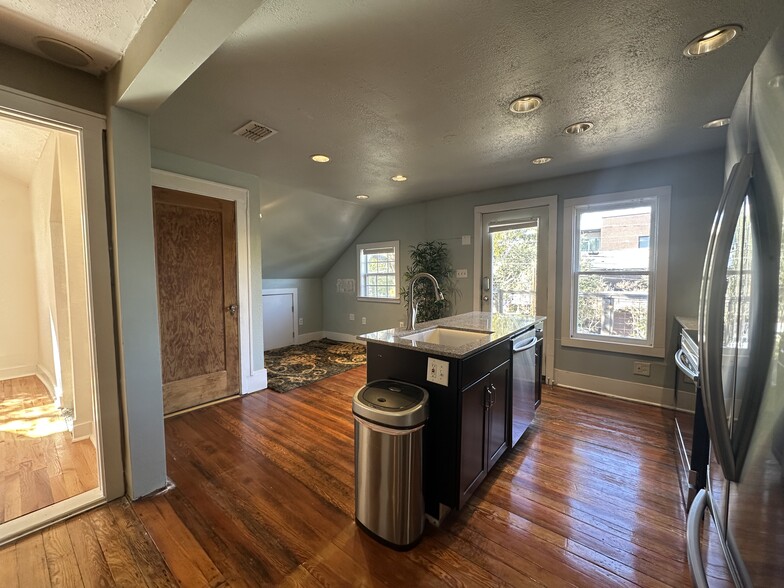 Kitchen nook - 1822 W 35th St