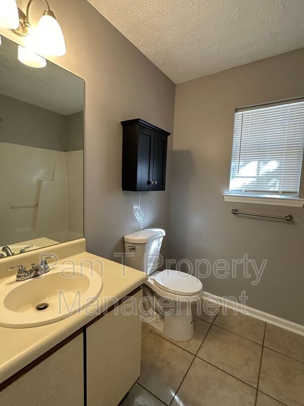 Building Photo - 110 Gunpowder Dr