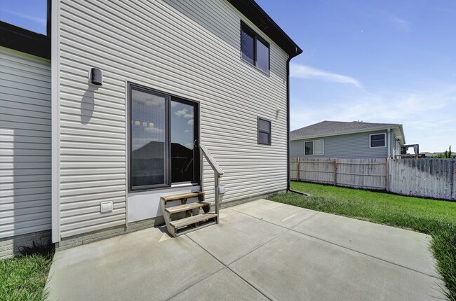 Building Photo - 2 Story Single Family Home
