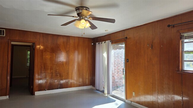 Building Photo - 8510 Cowart St