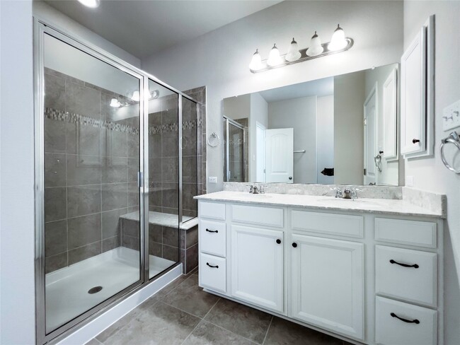 Building Photo - 7220 Wyoming Springs Dr