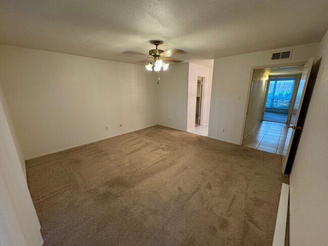 Building Photo - 5005 Georgi Ln