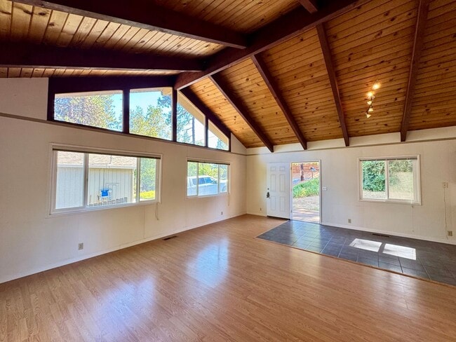 Building Photo - 11447 Lower Cir Dr