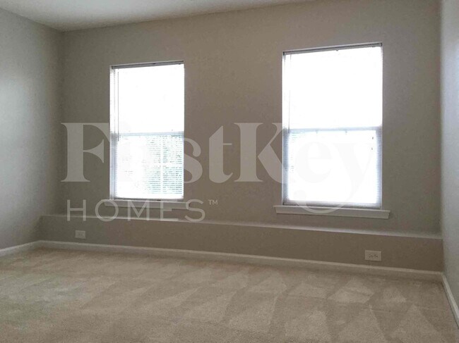 Building Photo - 127 Colville Rd