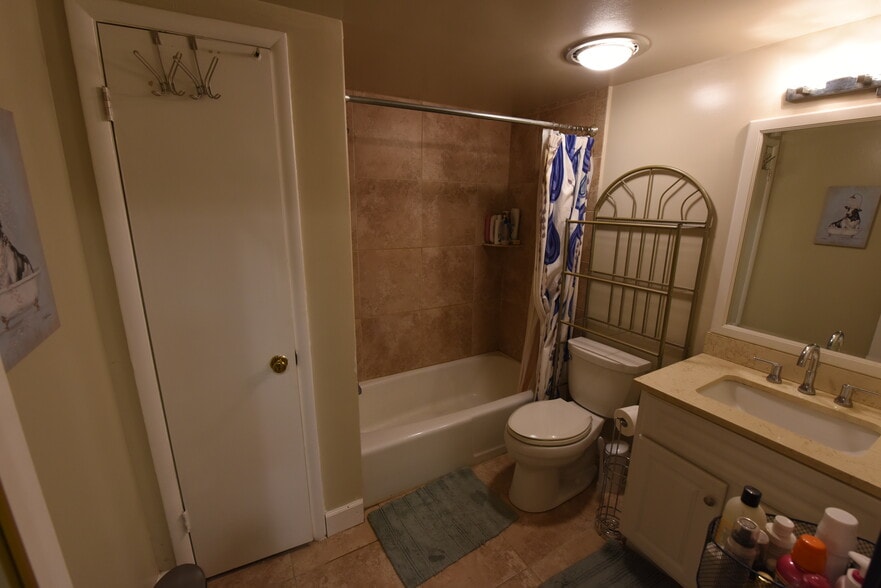 Building Photo - 55 Hanover Cir