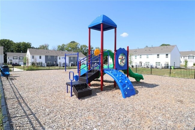 Building Photo - 374 Freestall Dr