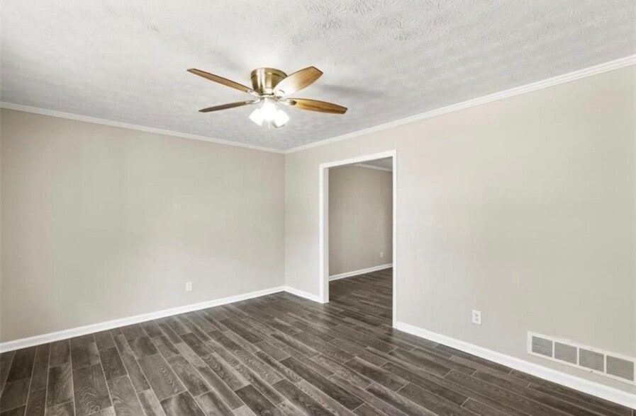 Building Photo - 3800 Leisure Ln
