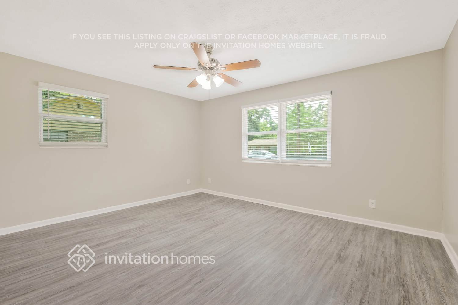 Building Photo - 2733 River Oak Dr