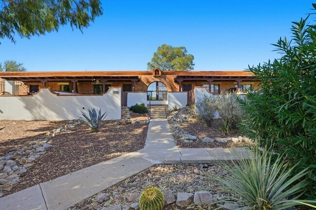 Primary Photo - Charming Furnished, 55+ Community in Green Valley!