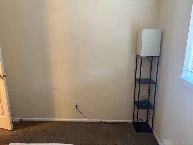 Building Photo - 217 Foss St W