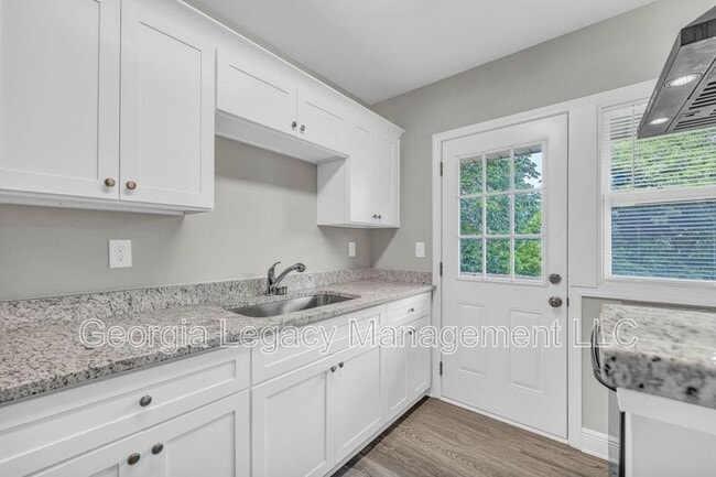 Building Photo - 55 Andrews Ct