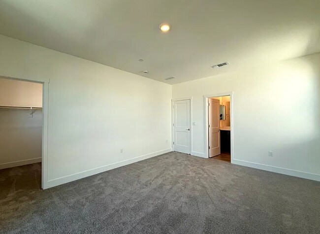 Building Photo - Breath-Taking Roseville 3/3 (Morgan Creek)-BRAND NEW!  See below for viewings!