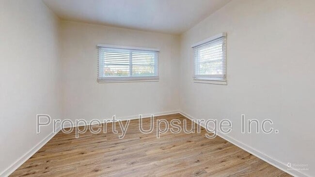 Building Photo - 640 Bird St