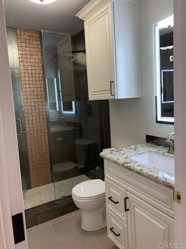 Building Photo - 546 Via De La Valle