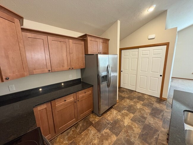 Building Photo - Townhome in Southeast Lincoln