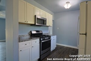 Building Photo - 111 Grasmere Ct