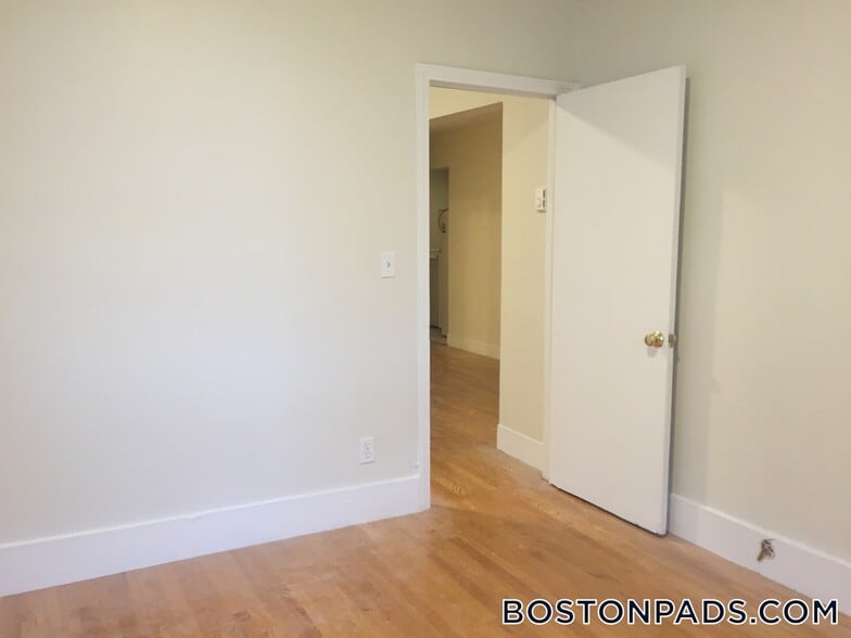 Building Photo - 1283 Commonwealth Ave