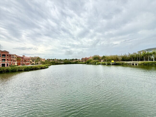 Building Photo - 2725 Via Cipriani