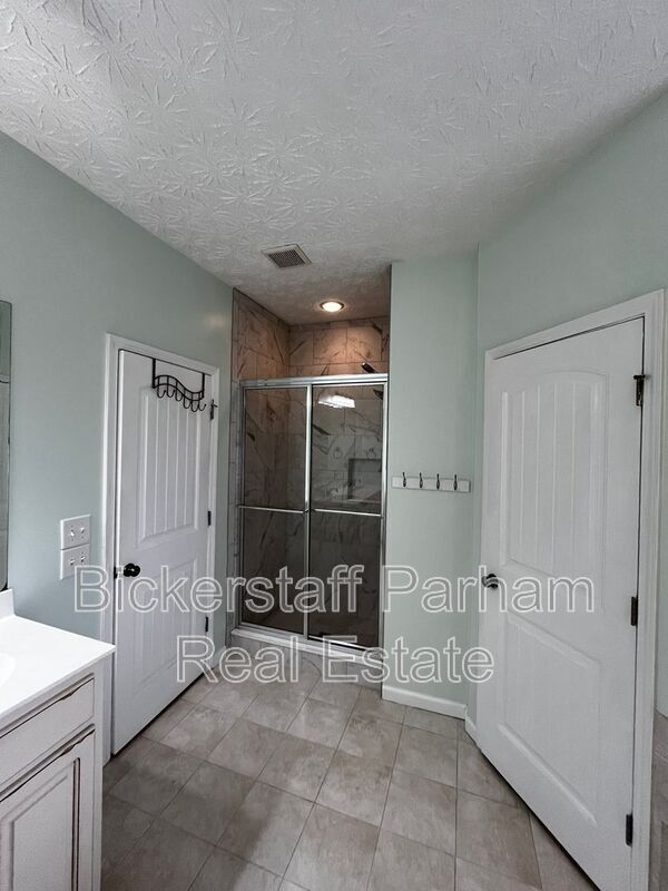 Building Photo - 7013 Imperial Way