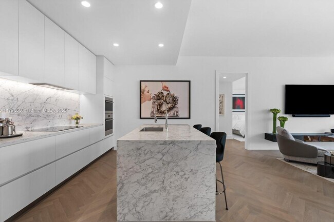 Building Photo - 5775 Collins Ave