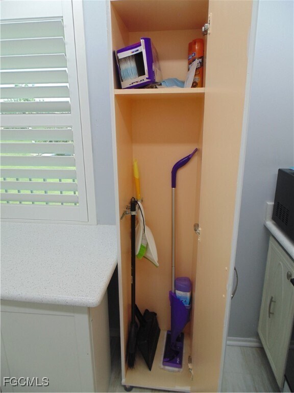 Building Photo - 1700 Pine Valley Dr