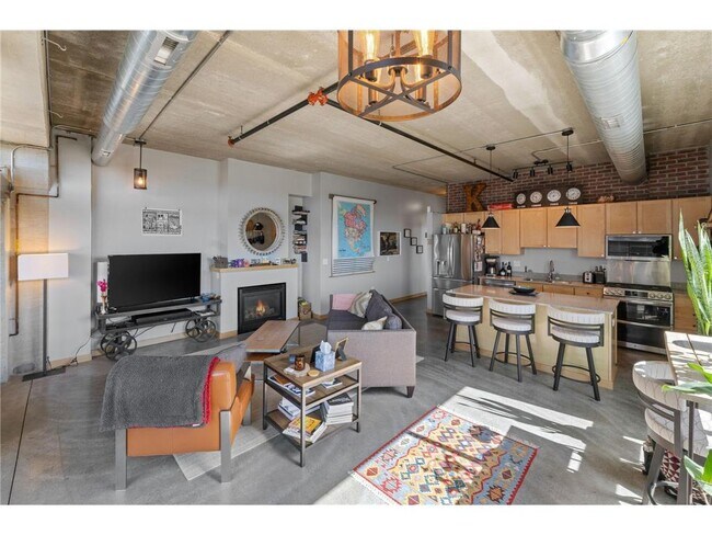 Building Photo - 710 N 4th St