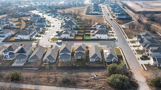 Building Photo - 312 Stone Cyn Dr