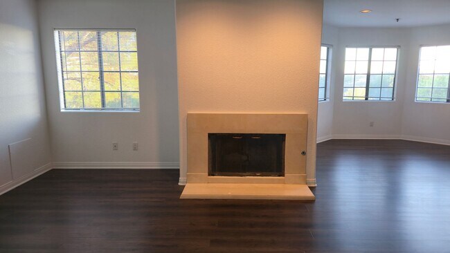 Building Photo - Bell Canyon 5-Bedroom Home with Panoramic Valley Views – Expansive Yard & Gated Community