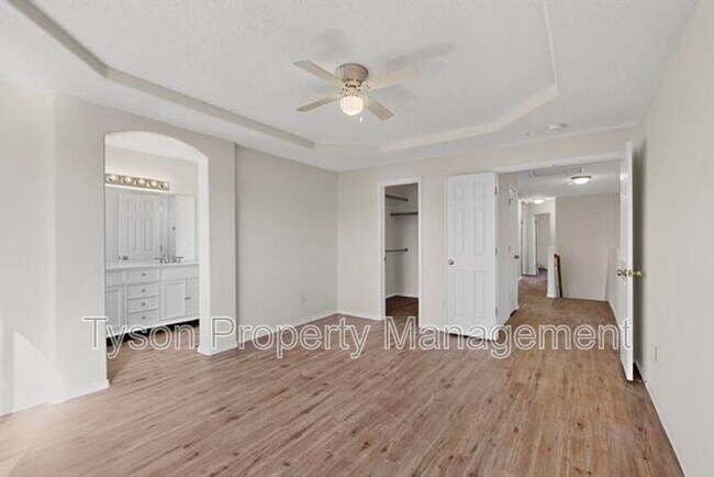 Building Photo - 6605 Ventana Hills Rd NW