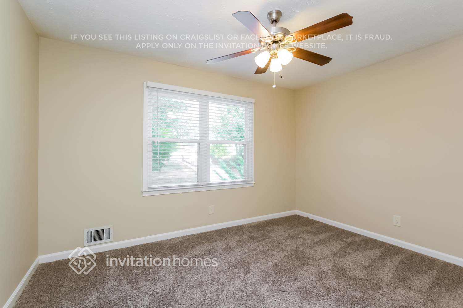 Building Photo - 325 Hill Crest Cir