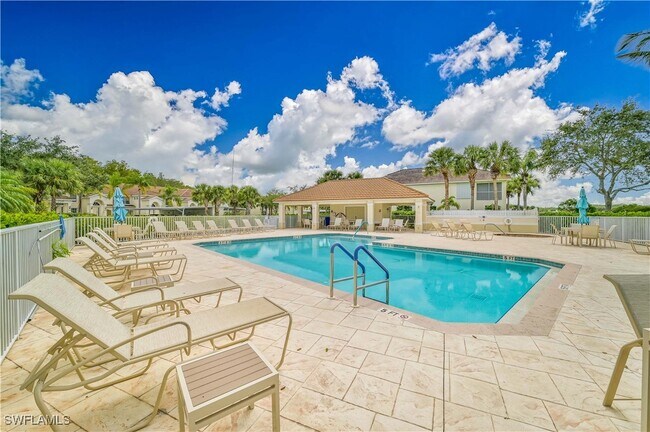 Building Photo - 10115 Colonial Country Club Blvd