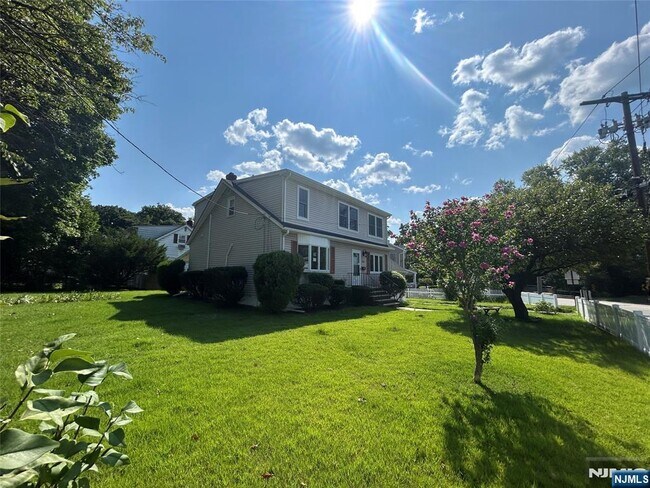 Primary Photo - 380 Milford Ave.