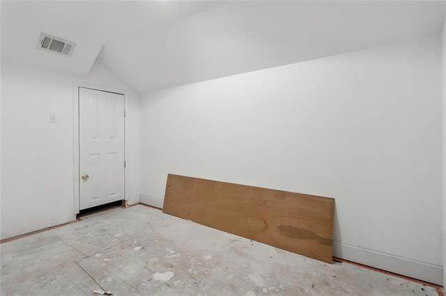 Building Photo - 110 Canulette Rd