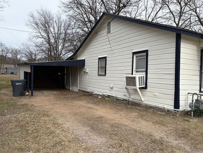 Building Photo - Welcome home!