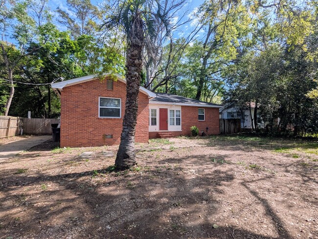 Primary Photo - 2310 W Tennessee St