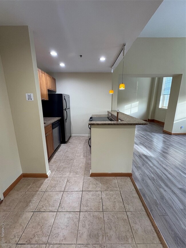 Building Photo - 1701 Crompond Rd