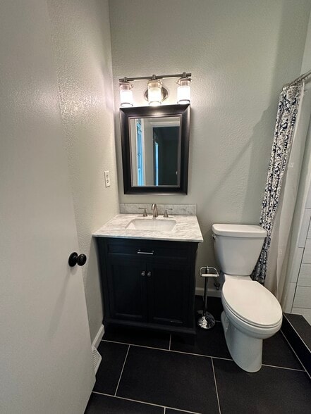 Primary Bath - 756 S Bristol St
