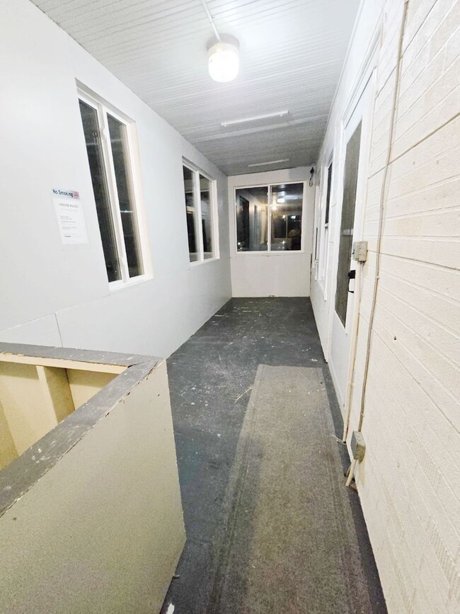 Building Photo - 348 Fairmount St