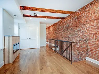 Building Photo - 2841 W Diamond St
