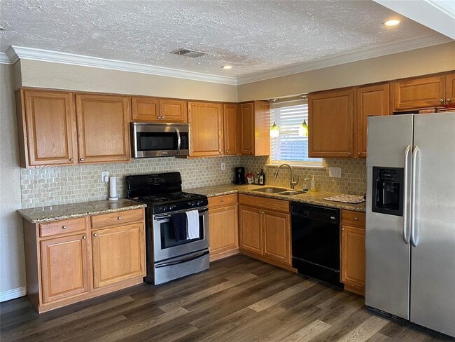 Building Photo - 1427 Bugle Run Dr