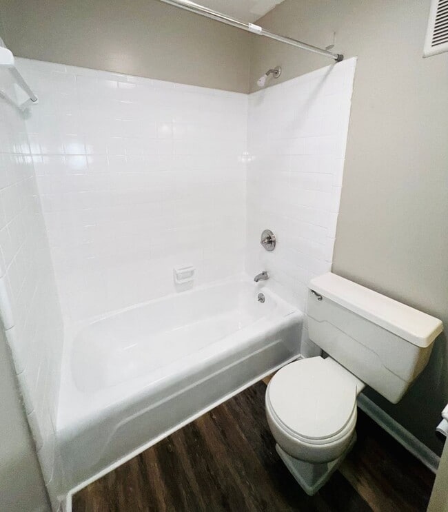 Interior Photo - Oakridge at Haymount