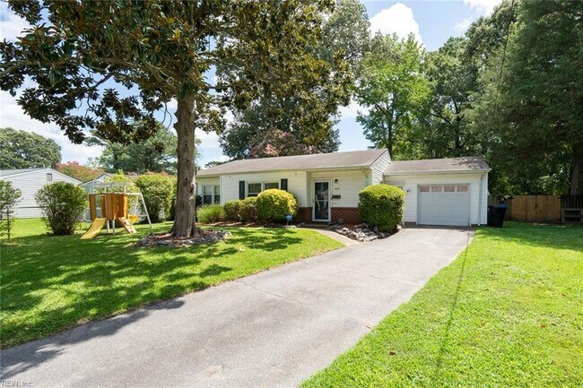 Building Photo - 820 Plainsman Ct