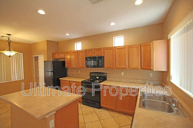 Building Photo - 9234 W Milkweed Loop