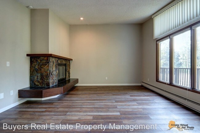 Building Photo - 3 br, 2 bath House - 7213 Foxridge Circle #1